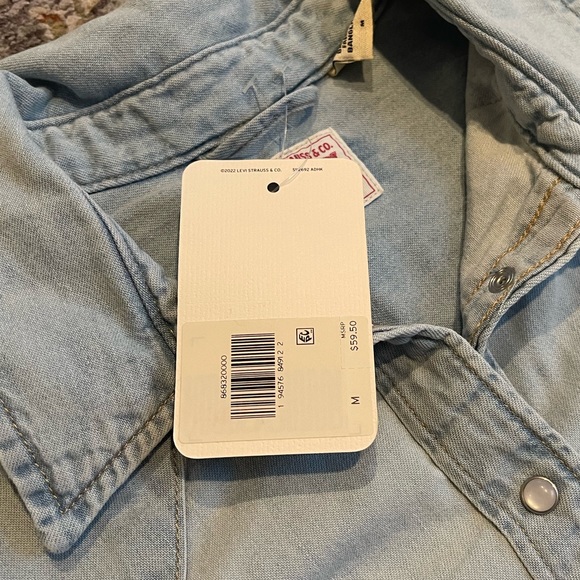 Levi's Ultimate Western Denim Shirt - Picture 6 of 6